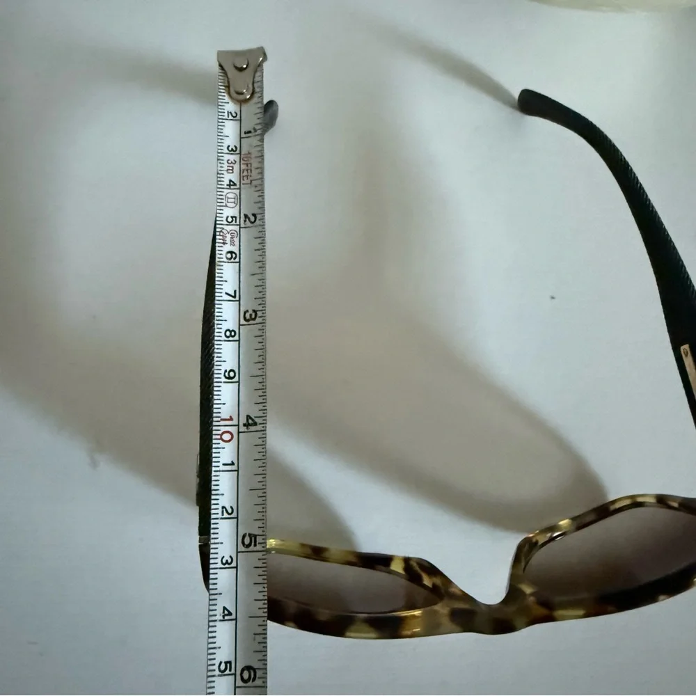 Chanel Tortoiseshell Cat Eye Sunglasses Tweed Arms Gold CC Logo Italy - Picture 11 of 12